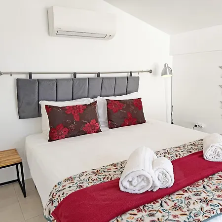 Tiny Townhouse By Junto Ao Mar בית נופש