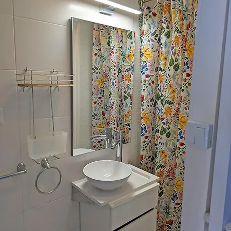 Tiny Townhouse By Junto Ao Mar *