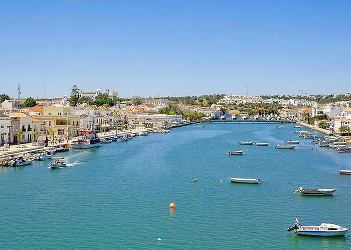 Tiny Townhouse By Junto Ao Mar بيت للعطل تافيرا