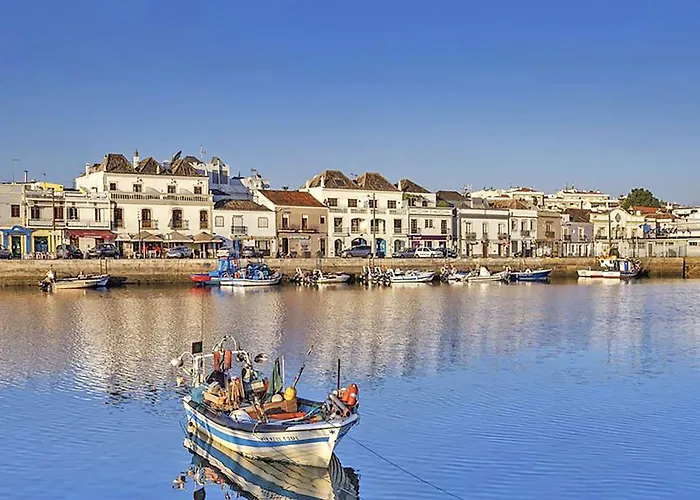 Tiny Townhouse By Junto Ao Mar بيت للعطل تافيرا