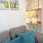 Tiny Townhouse By Junto Ao Mar タヴィラ