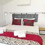 Tiny Townhouse By Junto Ao Mar 別荘