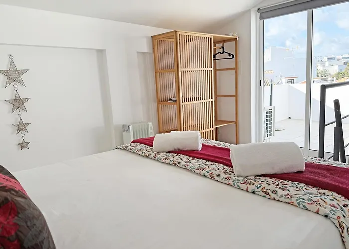 Tiny Townhouse By Junto Ao Mar